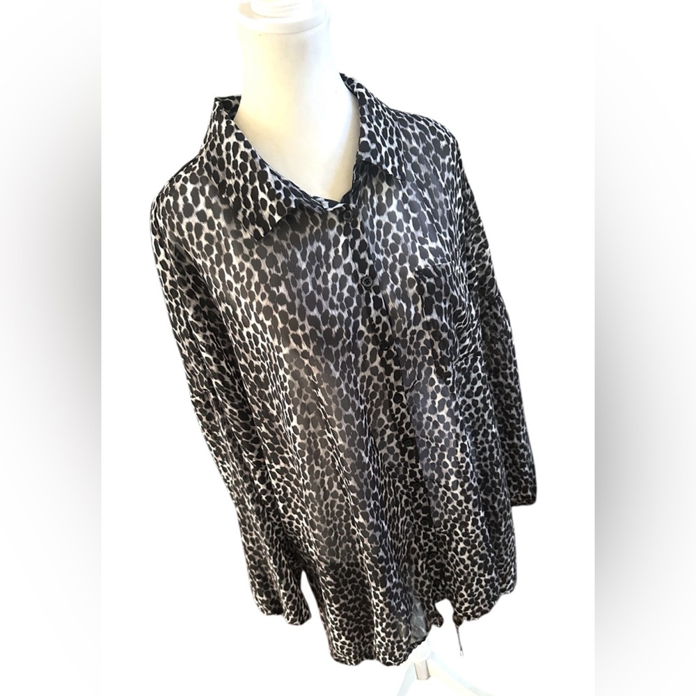 Torrid Animal‎ Print Sheer Oversized Blouse Womens 18/20 - Picture 3 of 7